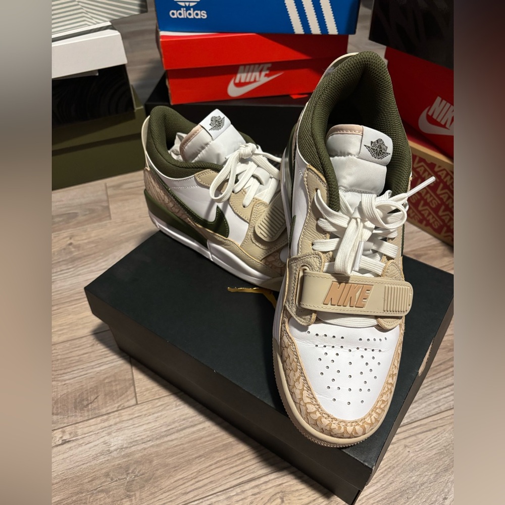 Air Jordan Legacy 312 Low - Picture 3 of 5